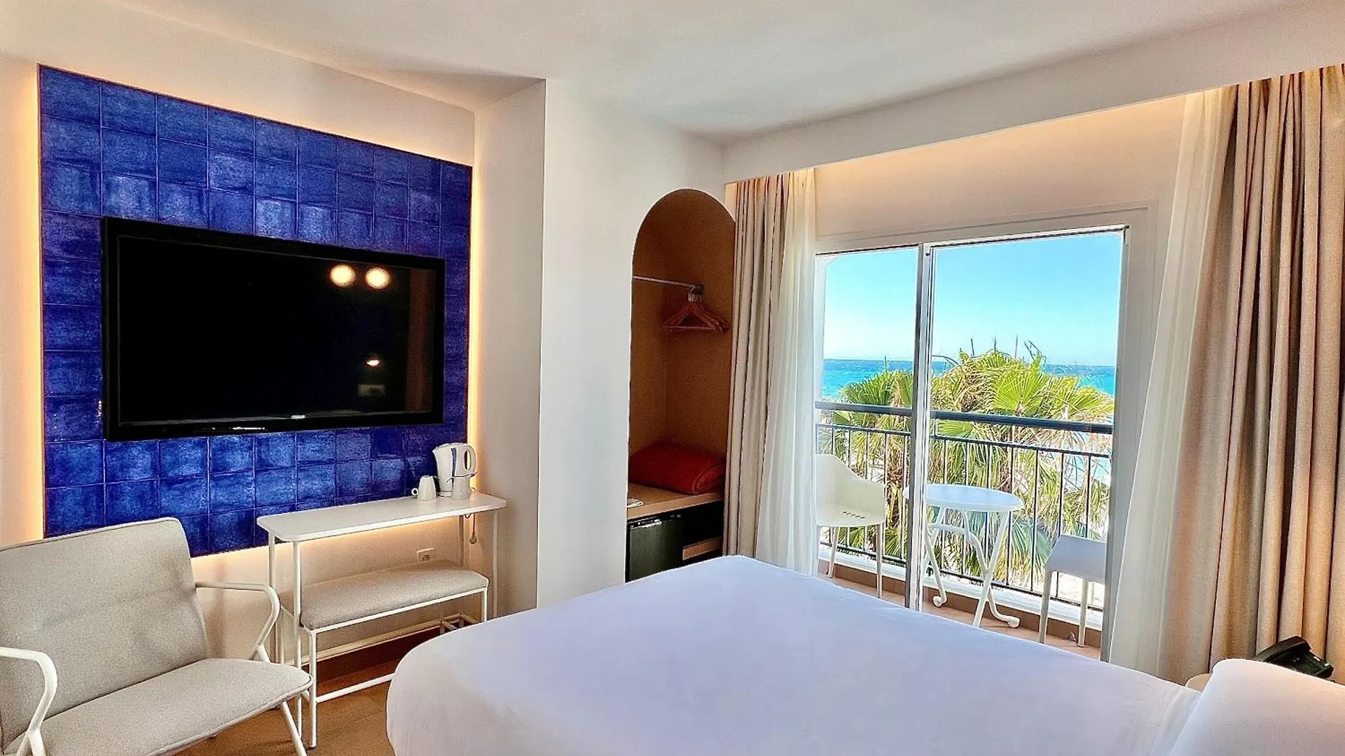 Perla Marina Hotel Nerja Spain